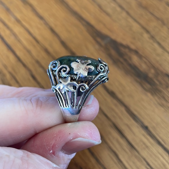 Pretty jade stone stretch bracelet and ring - Picture 8 of 9